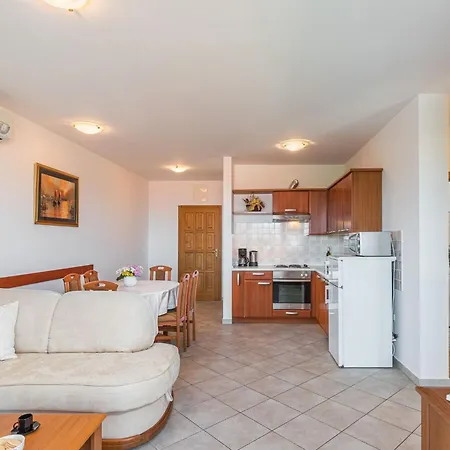 Strandnahe Mit Grossem Garten By Interhome *