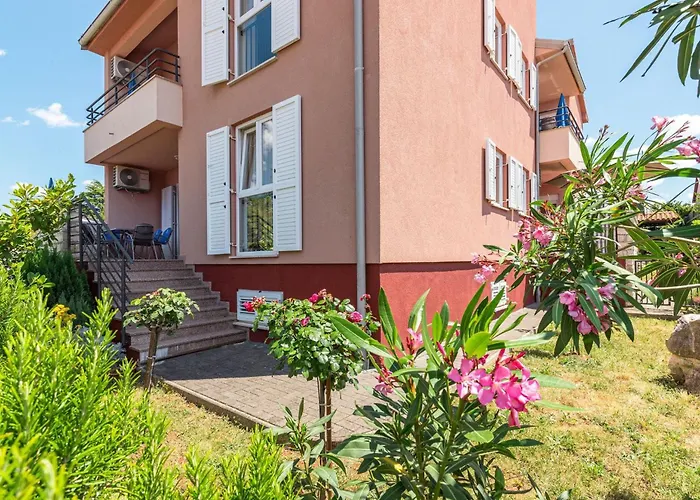 Appartamento Strandnahe Mit Grossem Garten By Interhome *