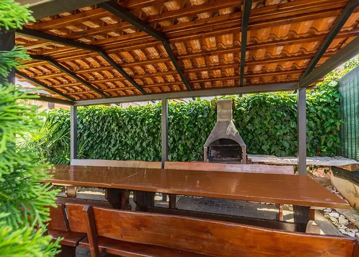 Strandnahe Mit Grossem Garten By Interhome Appartamento Dajla