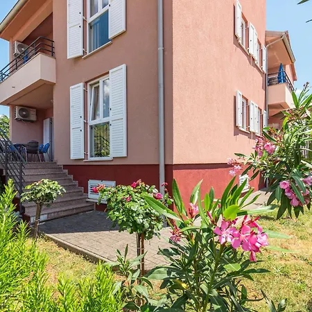 Apartament Strandnahe Mit Grossem Garten By Interhome *