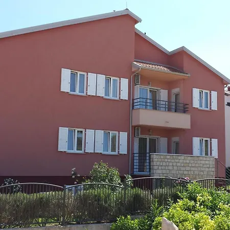 Strandnahe Mit Grossem Garten By Interhome Apartament Dajla